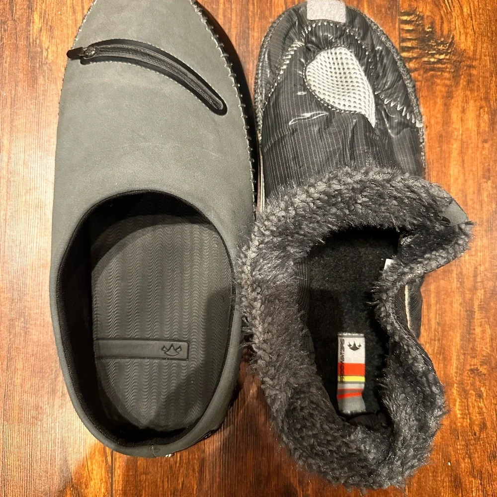 Freewaters Men’s Perfect Fit Slippers House Shoes Grey Slip On Shoes US12 EU46